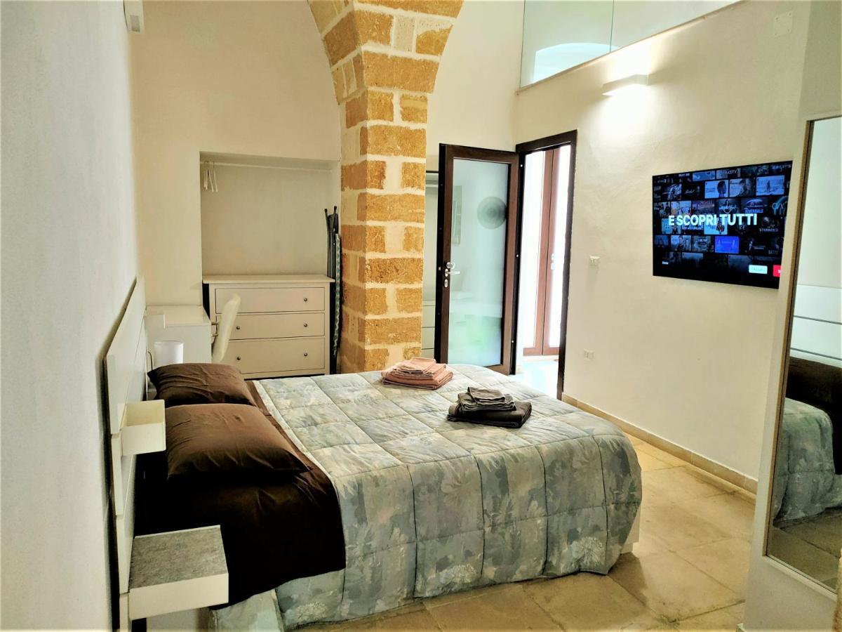 Ferienwohnung Casa Mima: Locazione Turistica Nel Centro Storico Brindisi Exterior foto